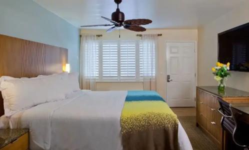 PB Surf Beachside Inn - 2