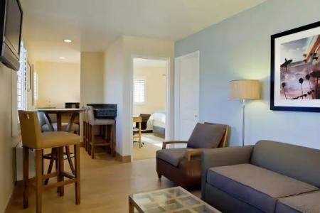 PB Surf Beachside Inn - 19