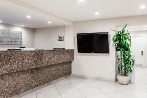Days Inn by Wyndham San Diego Hotel Circle, San Diego