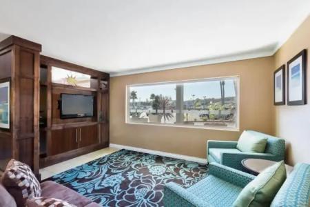 Holiday Inn Express San Diego SeaWorld, an IHG - 1