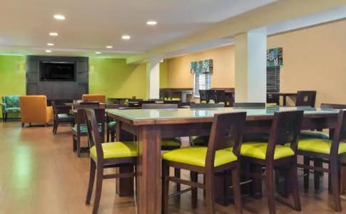 Holiday Inn Express San Diego SeaWorld, an IHG - 15