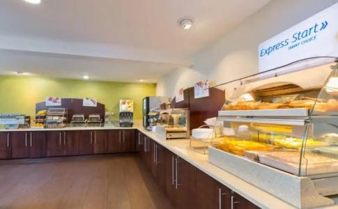 Holiday Inn Express San Diego SeaWorld, an IHG - 6