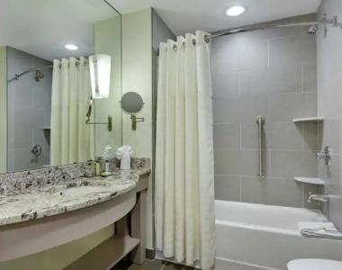 DoubleTree by Hilton Philadelphia Center City - 75