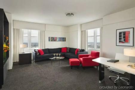 Loews Philadelphia - 38