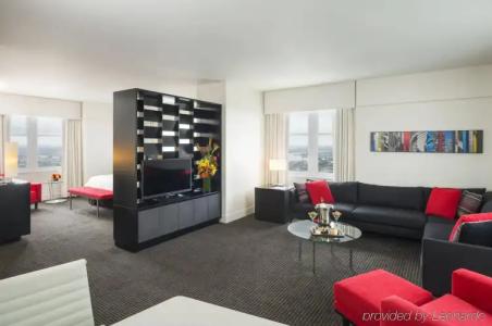 Loews Philadelphia - 39