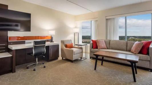 Delta Philadelphia Airport - 8