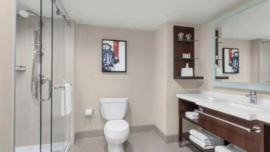 Delta Philadelphia Airport - 11