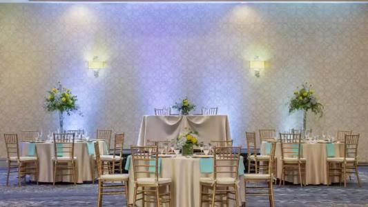 Delta Philadelphia Airport - 24