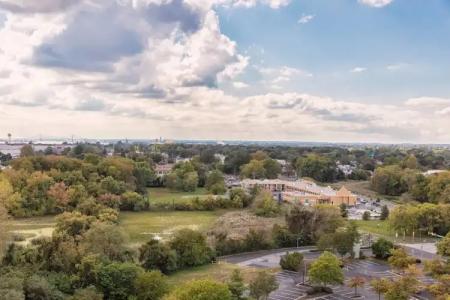 Delta Philadelphia Airport - 36