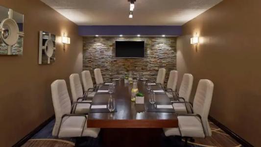 Delta Philadelphia Airport - 18