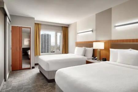 SpringHill Suites by Marriott Las Vegas Convention Center - 20