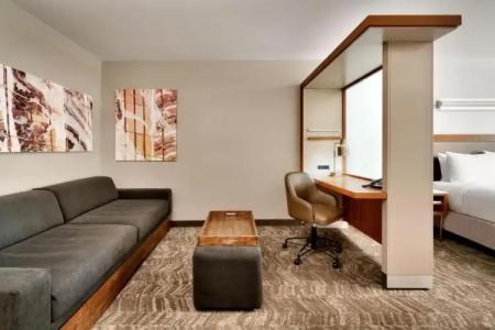 SpringHill Suites by Marriott Las Vegas Convention Center - 37