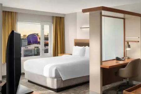 SpringHill Suites by Marriott Las Vegas Convention Center - 45