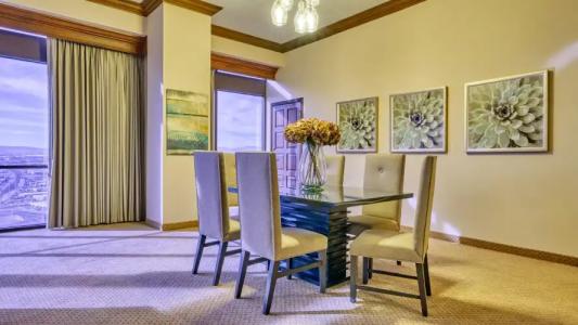 Rio All-Suite & Casino - 100