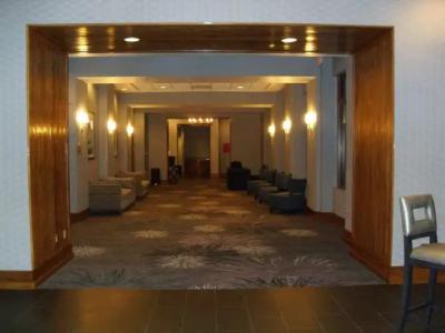 Hampton Inn Tropicana - 17