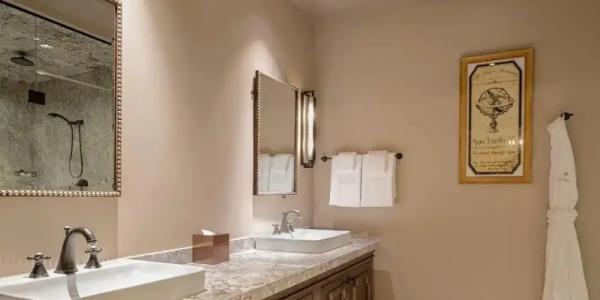 The Cromwell & Casino - 60