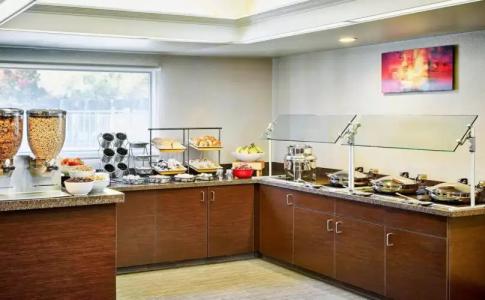 Residence Inn by Marriott Las Vegas Convention Center - 4