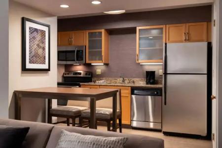 Residence Inn by Marriott Las Vegas Convention Center - 32