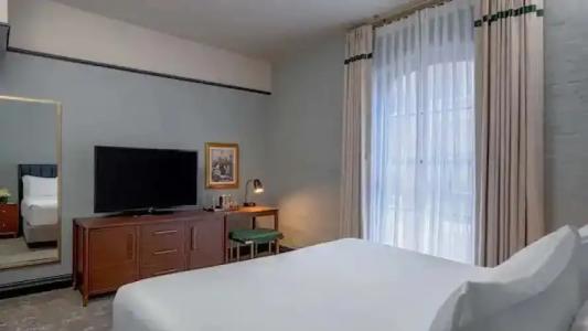 The Eliza Jane, in The Unbound Collection by Hyatt - 35