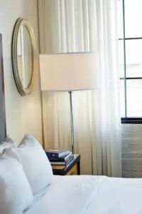 Renaissance New Orleans Arts Warehouse District - 47