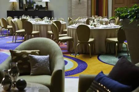 Renaissance New Orleans Arts Warehouse District - 33