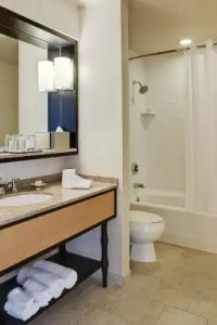 Renaissance New Orleans Arts Warehouse District - 46