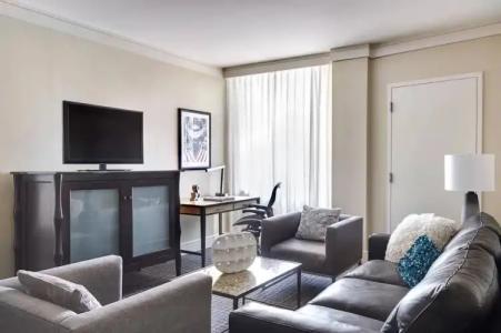 Renaissance New Orleans Arts Warehouse District - 34