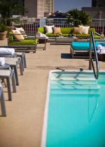 Renaissance New Orleans Arts Warehouse District - 14