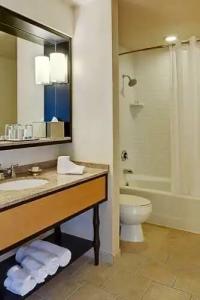 Renaissance New Orleans Arts Warehouse District - 65