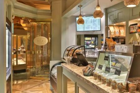 The Windsor Court - 11