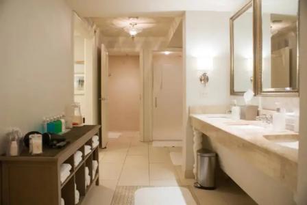 The Windsor Court - 9