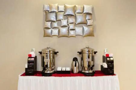 The Mediterranean Inn - 8