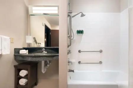 Courtyard Seattle Downtown / Pioneer Square - 9