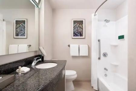 Courtyard Seattle Downtown / Pioneer Square - 8