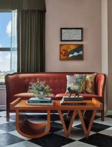 Graduate Seattle - 49