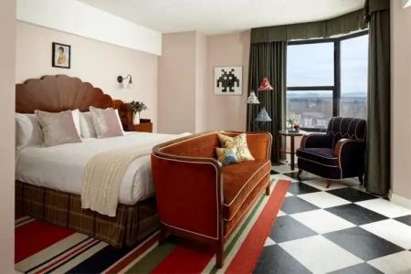 Graduate Seattle - 2