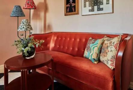 Graduate Seattle - 60