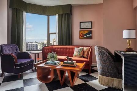 Graduate Seattle - 51