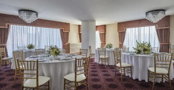 Graduate Seattle - 8