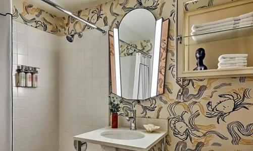 Graduate Seattle - 70