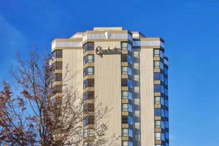 Graduate Seattle - 23