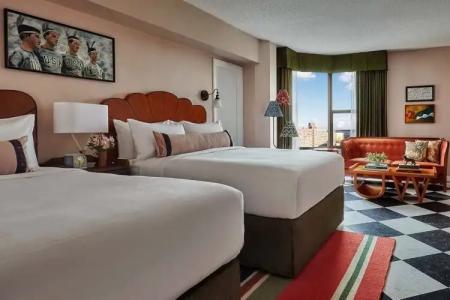 Graduate Seattle - 3