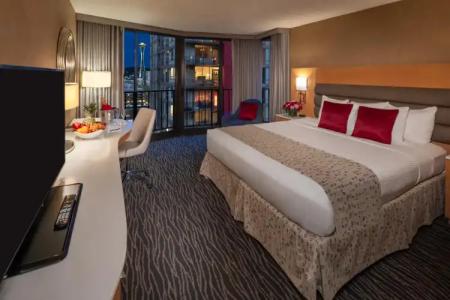 Warwick Seattle - 37