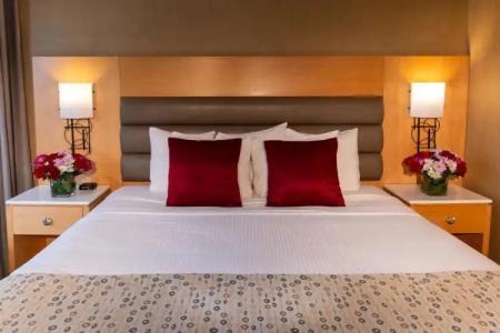 Warwick Seattle - 38