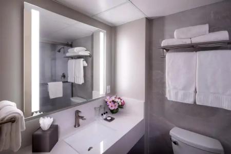 Warwick Seattle - 41