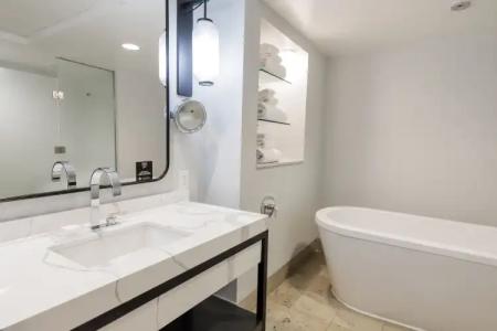 1000, LXRs & Resorts - 58