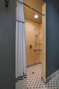 ICON, Autograph Collection - 27