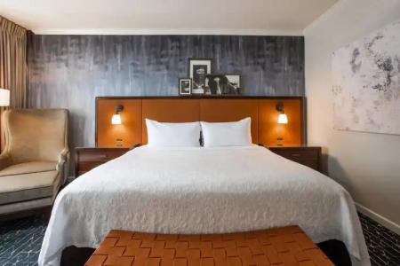 Magnolia Houston, a Tribute Portfolio - 6