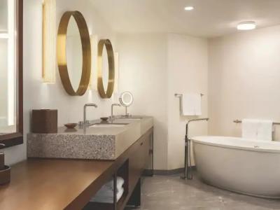 Hyatt Regency Houston - 47