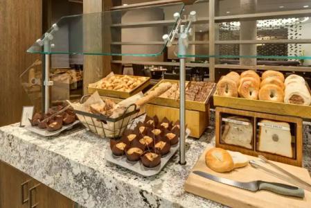 Hilton Houston Post Oak by the Galleria - 11